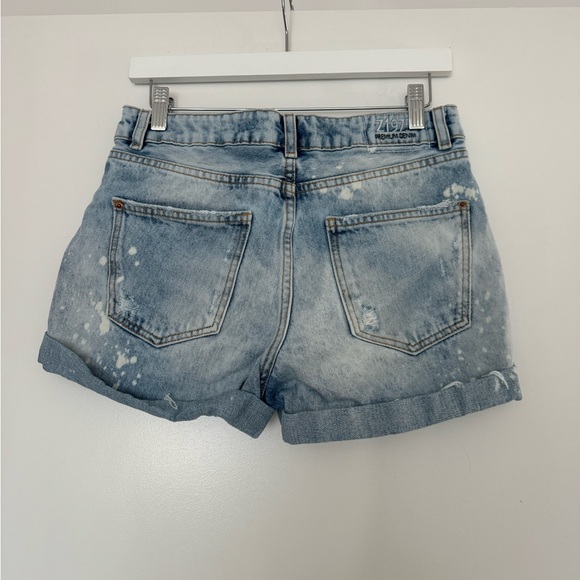 Zara 1975 Denim Distressed Shorts - Picture 2 of 4